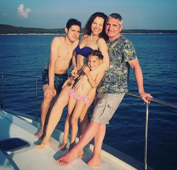 Екатерина Гусева удивила поклонников новыми по-настоящему теплыми семейными кадрами